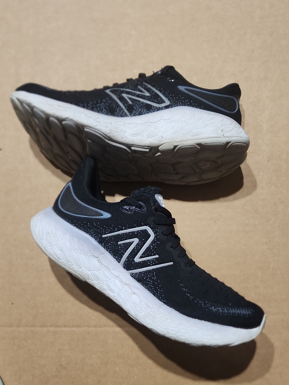 New Balance Fresh Foam X 1080v12 Mens Sz 8 Black Grey White Running Sneakers